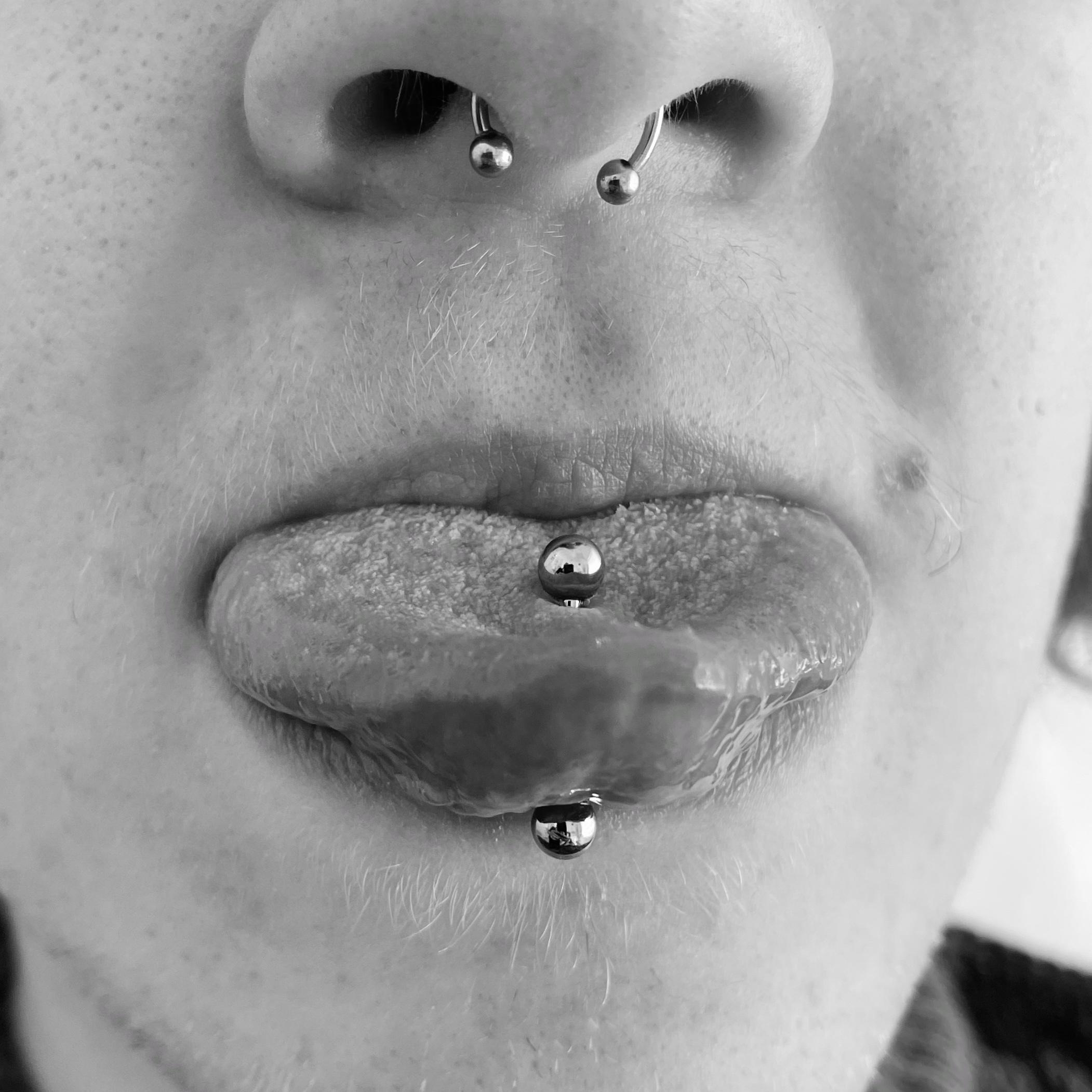 Tongue Piercing (18 years+)
