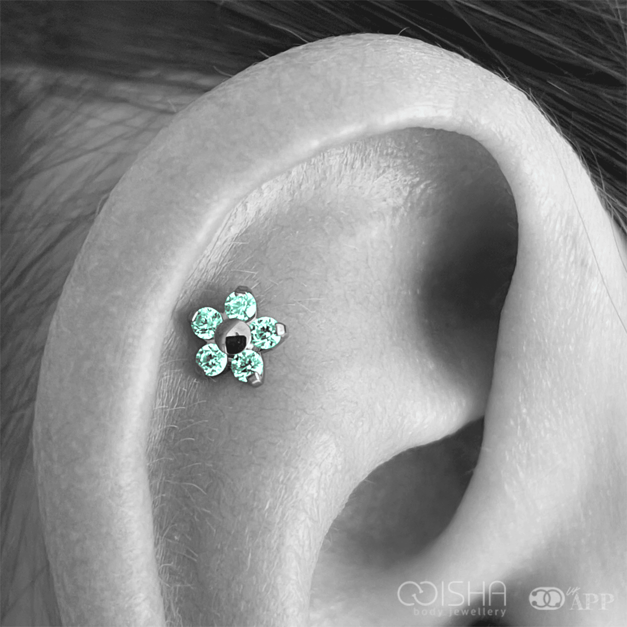 Outer Helix Piercing (16 years+)