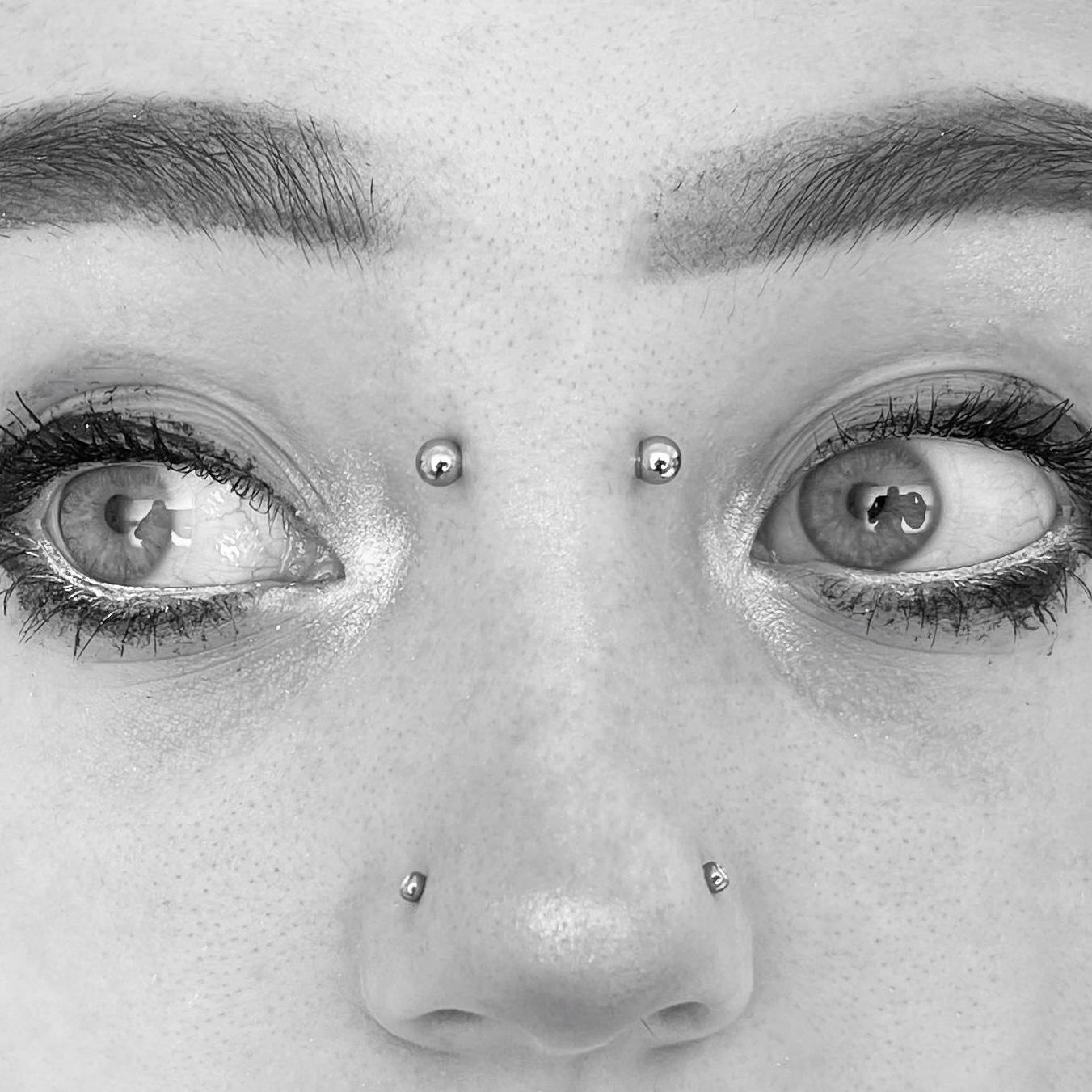 Bridge Piercing (16 years+)