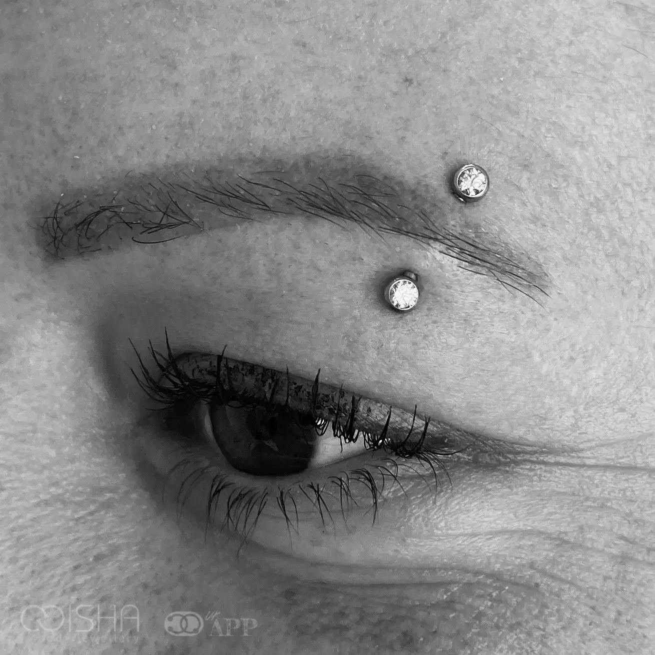 Apprentice Eyebrow Piercing (18 years+)